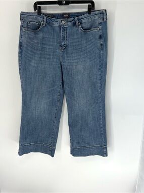 NYDJ Wide Leg Cropped Jeans in Medium Blue Wash